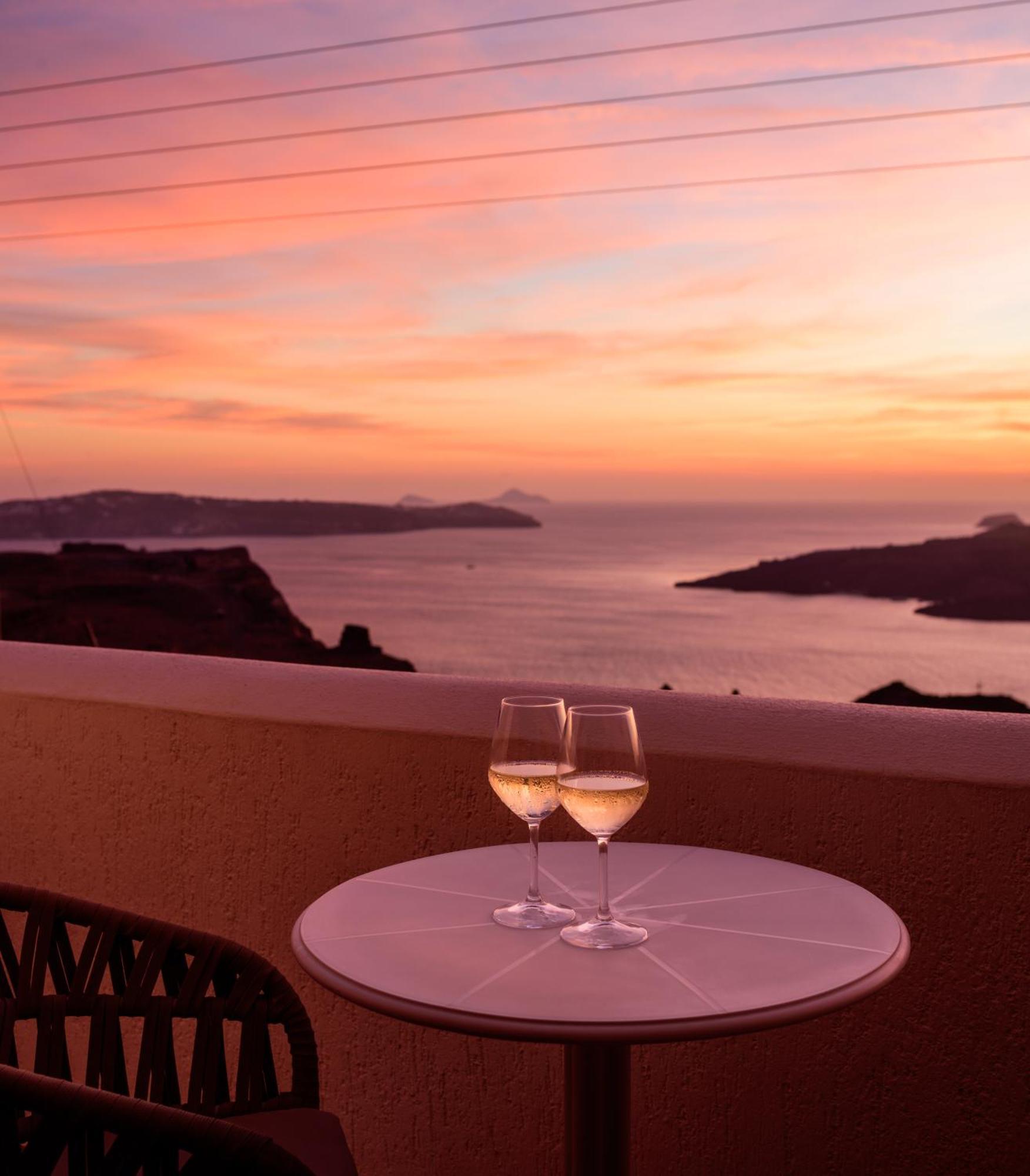 โรงแรมแอสตีร์ ทีรา ฟิรา ภายนอก รูปภาพ