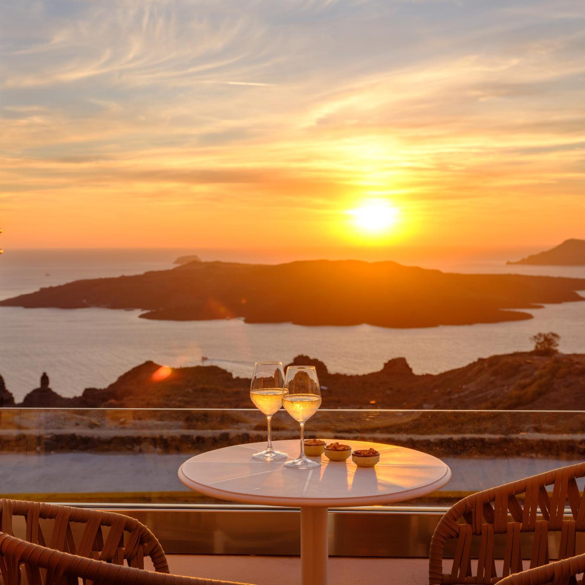 โรงแรมแอสตีร์ ทีรา ฟิรา ภายนอก รูปภาพ